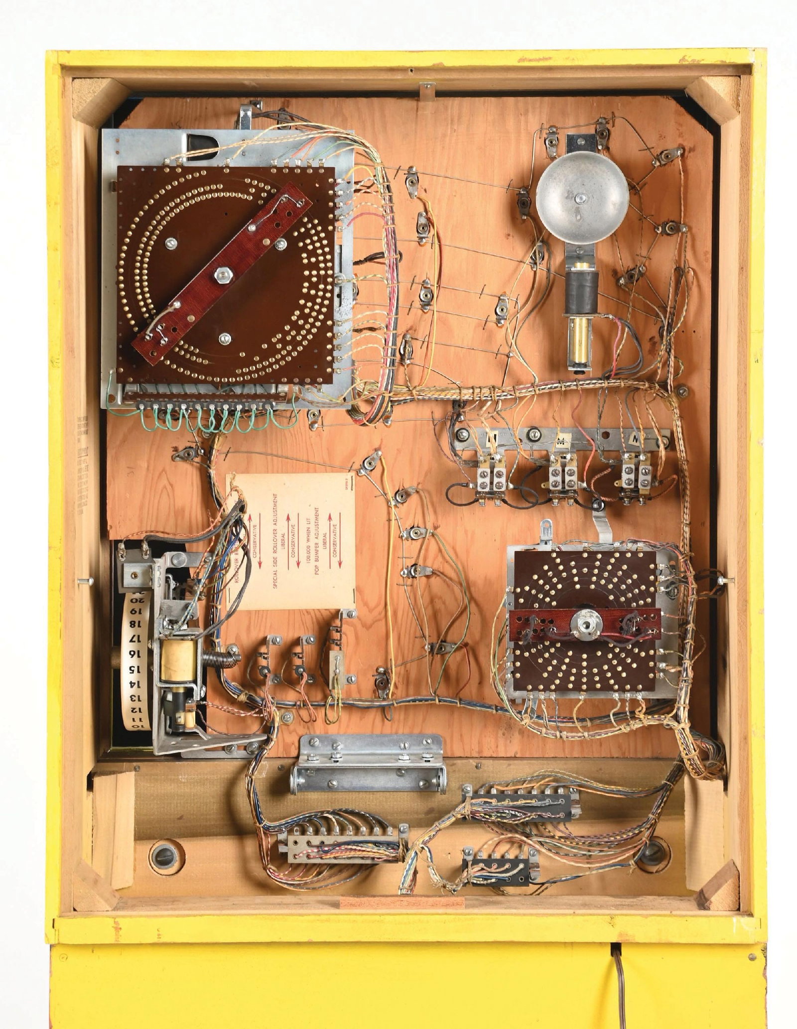 10¢ GOTTLIEB'S SOUTHERN BELLE PINBALL MACHINE - 6