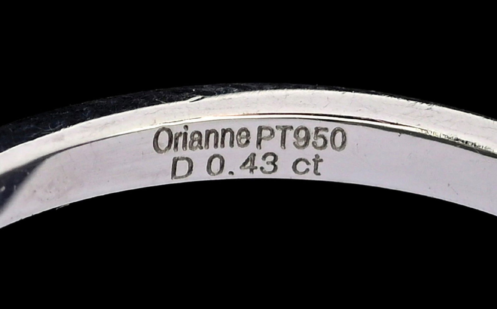 PLATINUM DIAMOND RING WITH W/REPORT - 5
