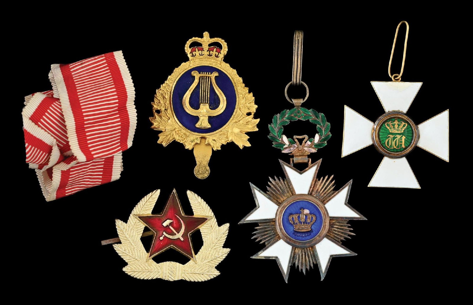 COLLECTION OF 4: VARIOUS GOLD BADGES: Collection of 4: Gold-tone base metal badges each measuring approximately 2" in diameter. Lot includes one length of red and white ribbon. Condition: (Very Good). Dimensions: