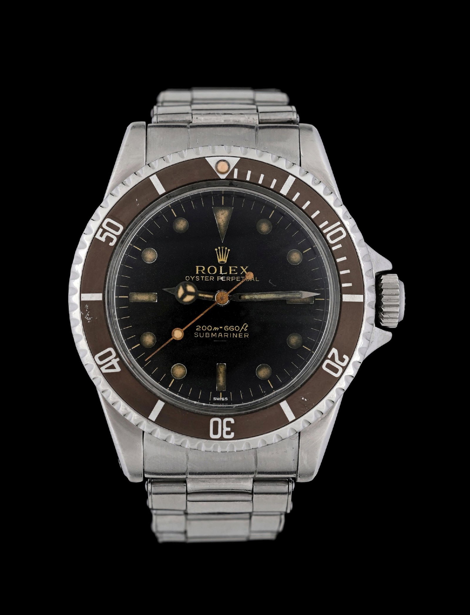 ROLEX OYSTER PERPETUAL NO DATE SUBMARINER IN STEEL, REF. 5513 W/BOX: Rolex 40mm Oyster Perpetual "No Date" Submariner wristwatch in stainless steel with "Ghost" bezel and black gilt meters first underline dial. Reference number 5513, serial number 8917## (Circa 1963). 
