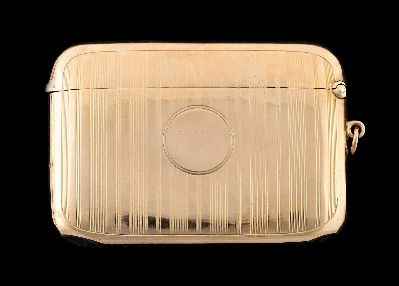 ENGLISH 9K GOLD MATCH SAFE: Simple design. Teste for 9K gold. 37.8 grams. From the portfolio of an avid and dedicated collector. Condition: (Excellent). Dimensions: 2" x 2 - 3/4".