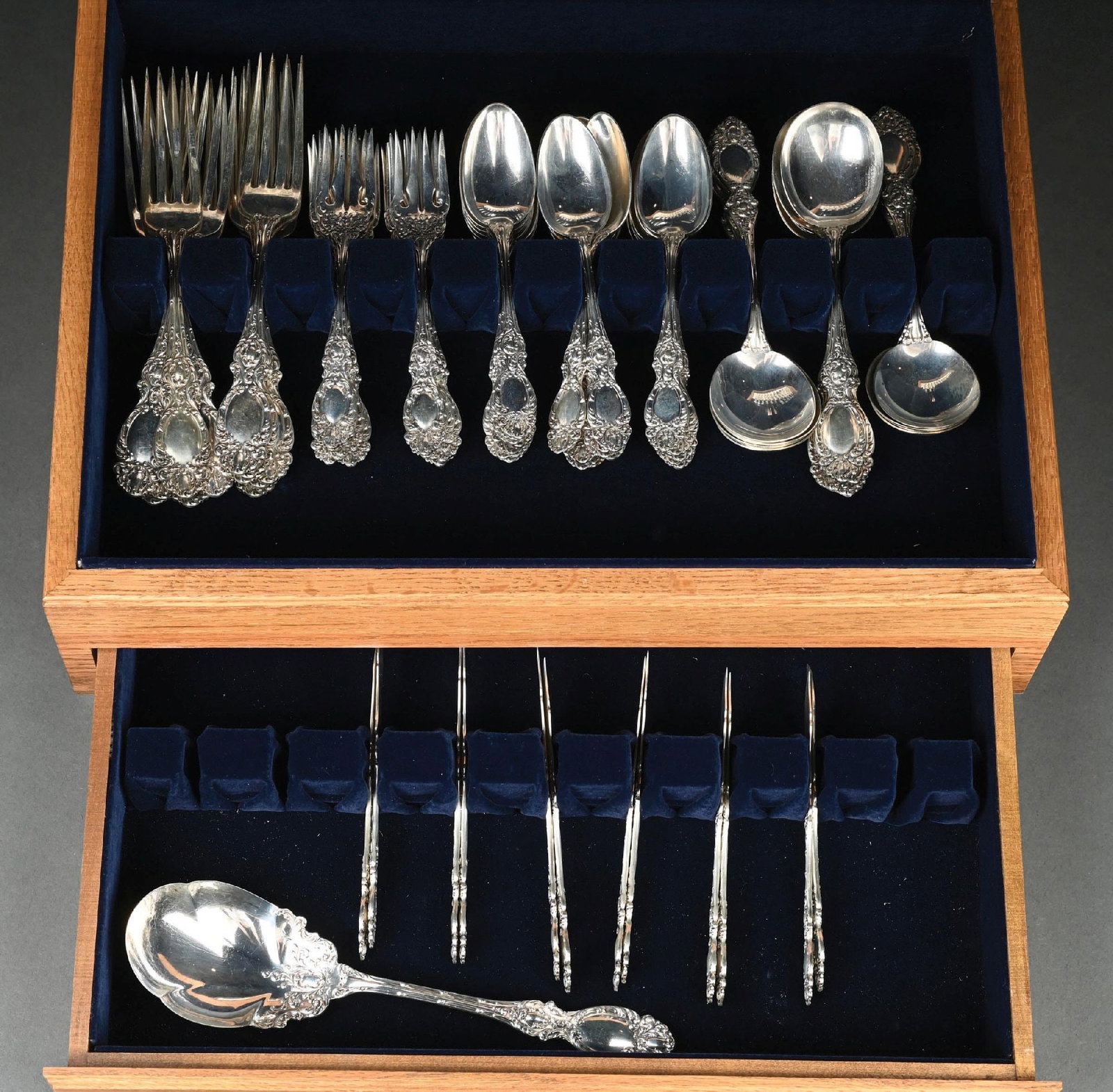 WALLACE-LUCERNE STERLING SILVERWARE SET - 3