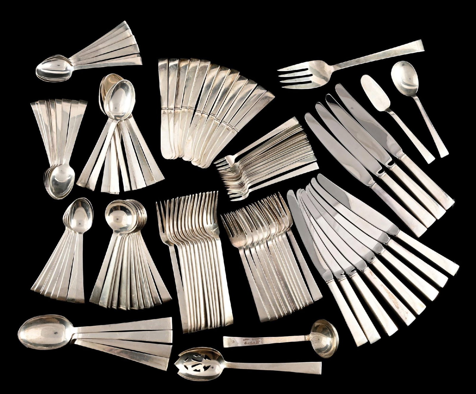 INTERNATIONAL STERLING SILVER 117-PIECE FLATWARE SET (1 of 1)