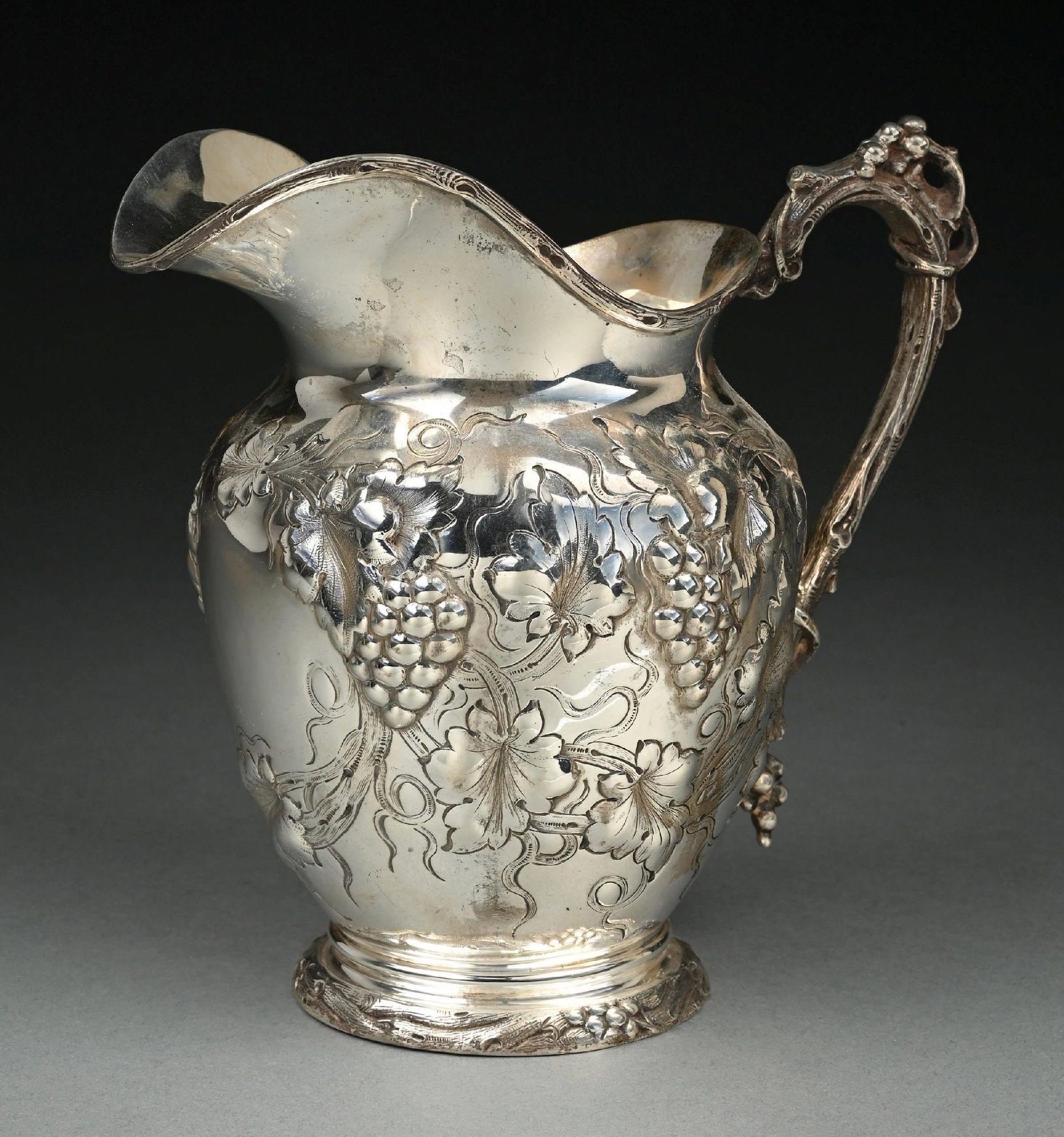 GORHAM STERLING SILVER REPOUSSE GRAPEVINE #356L PATTERN WATER PITCHER - 3