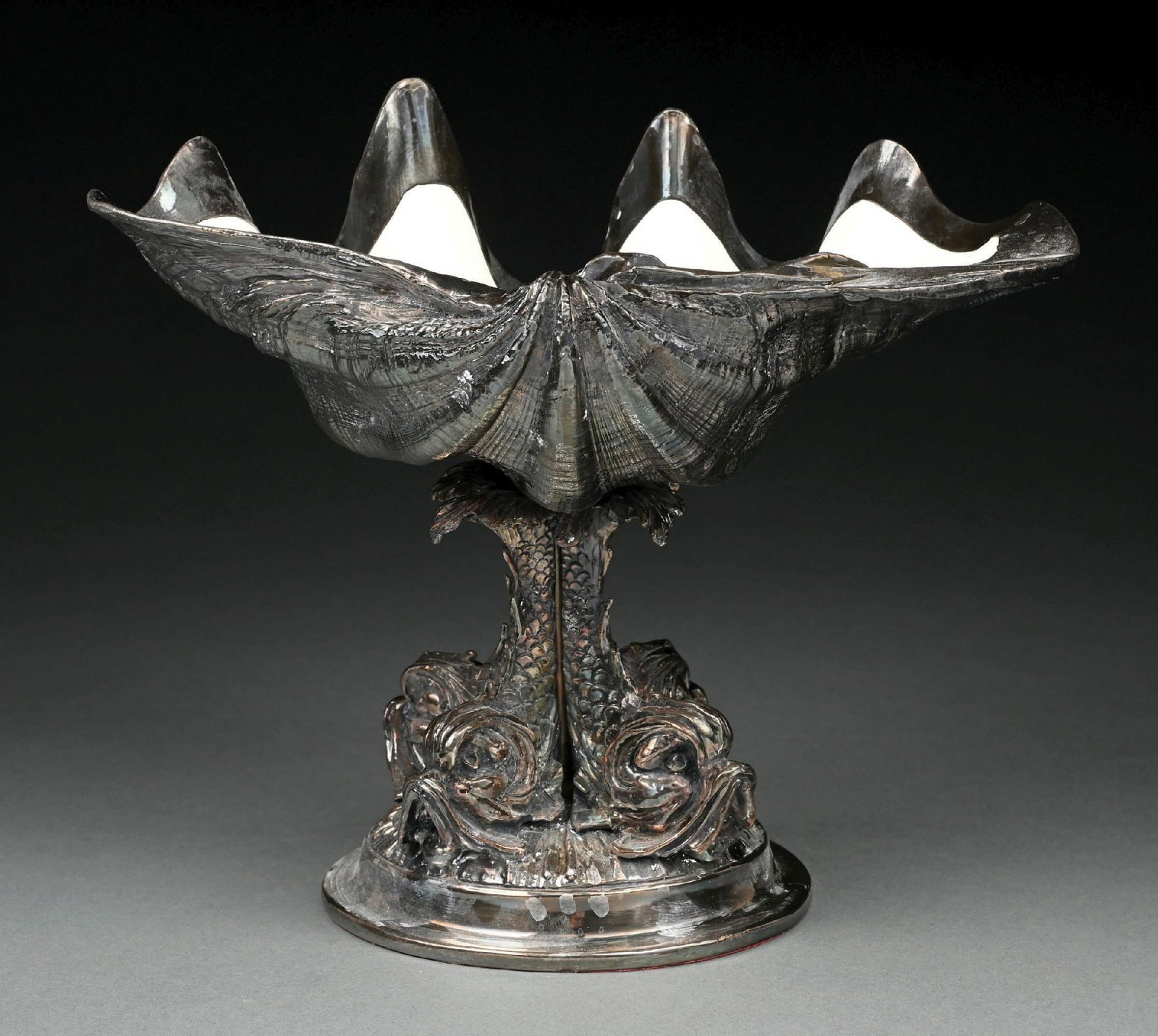 A LARGE SILVERED CLAM SHELL COMPOTE - 3