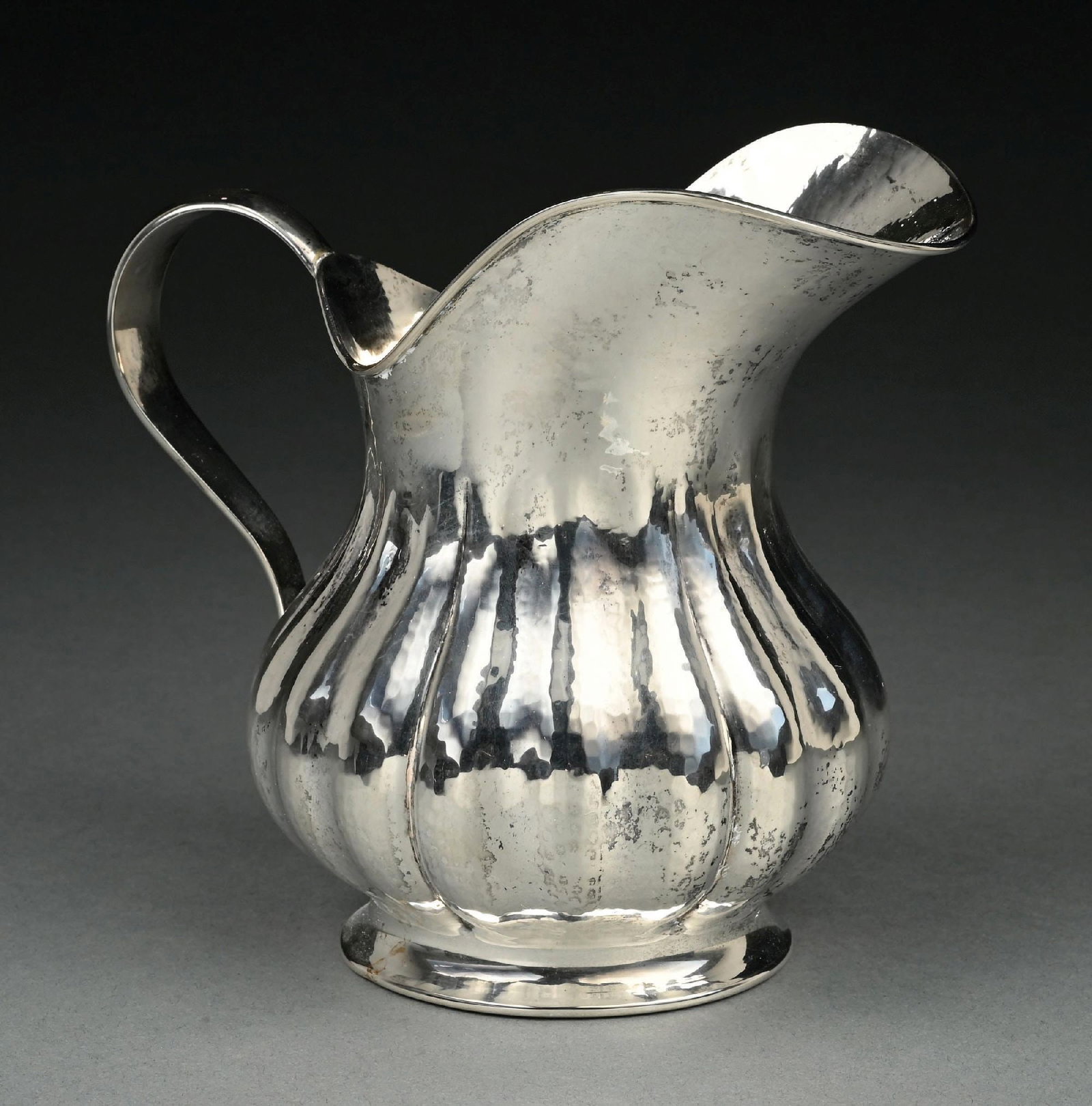 BATTUTO A MANO 29P .800 SILVER WATER PITCHER (1 of 5)