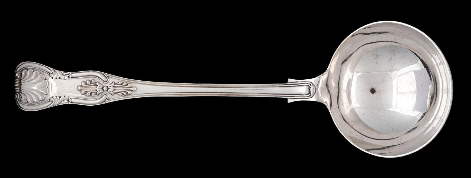 ANTIQUE KINGS PATTERN STERLING SILVER SOUP LADLE: Full English hallmarks. Gross weight: 9.2 ozt Condition: (Very Good - Excellent). Dimensions: