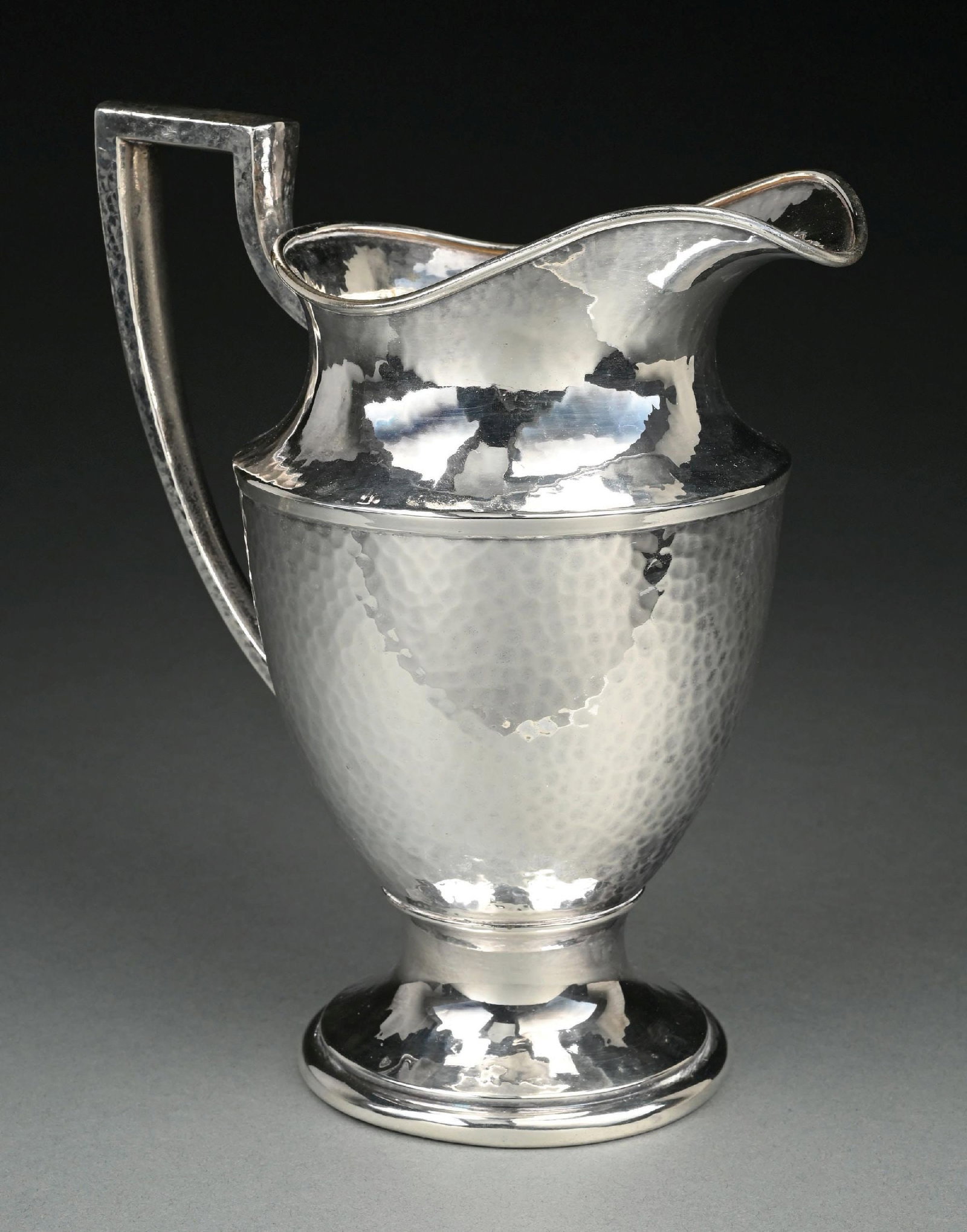 APOLLO SHEFFIELD HAND-HAMMERED NICKEL SILVER #3211 WATER PITCHER (1 of 5)