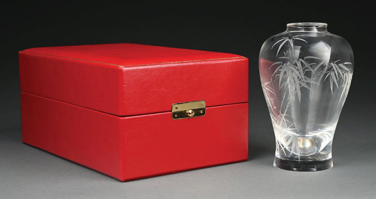 STEUBEN ETCHED CRYSTAL BALUSTER VASE WITH BAMBOO SHOOTS MOTIF & ORIG. BOX (1 of 6)