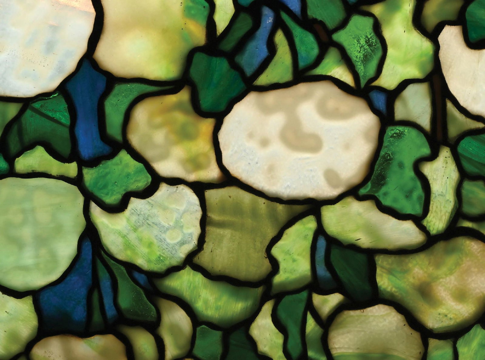 IMPORTANT TIFFANY STUDIOS HYDRANGEA "SNOWBALL" LEADED GLASS FLOOR LAMP - 12