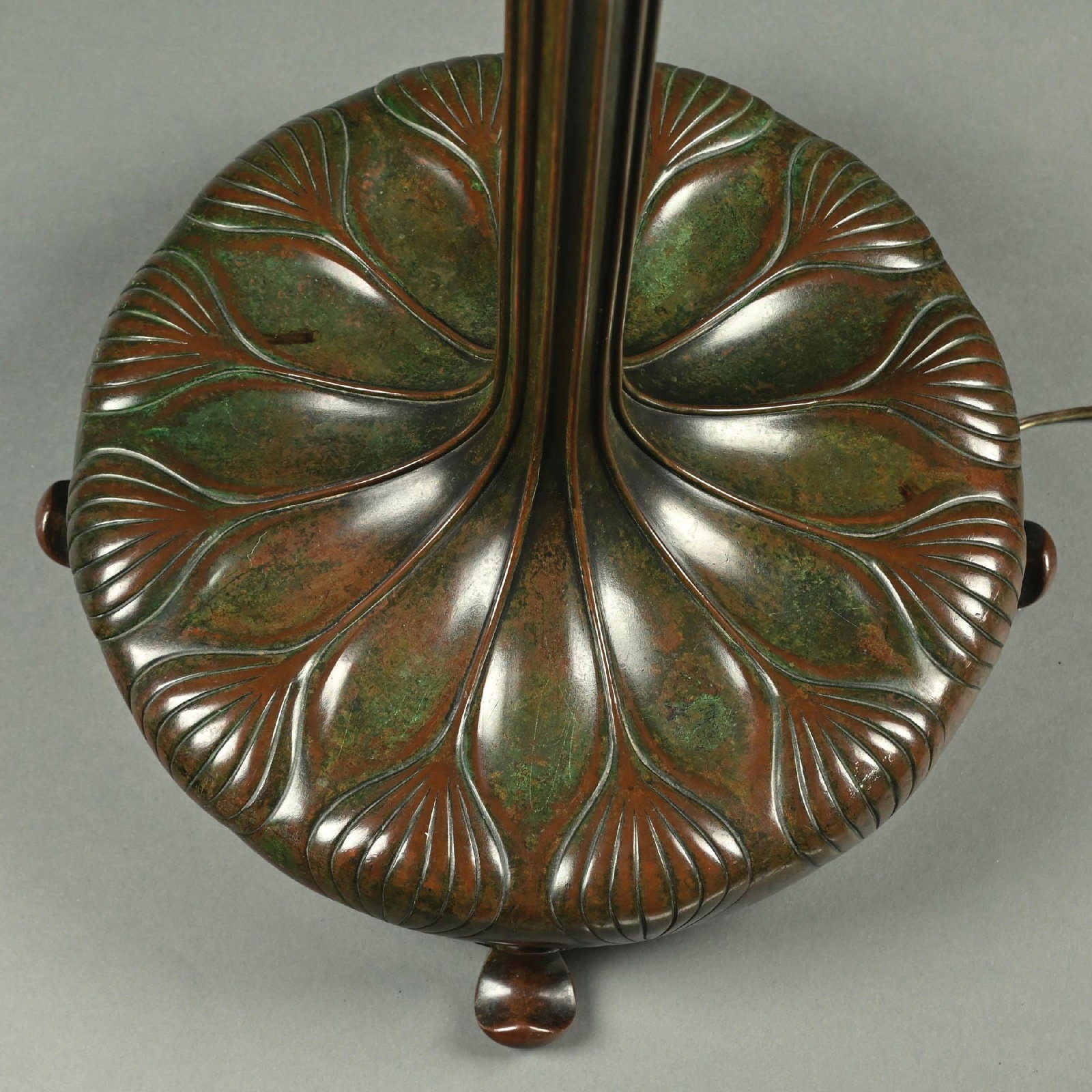 IMPORTANT TIFFANY STUDIOS HYDRANGEA "SNOWBALL" LEADED GLASS FLOOR LAMP - 16