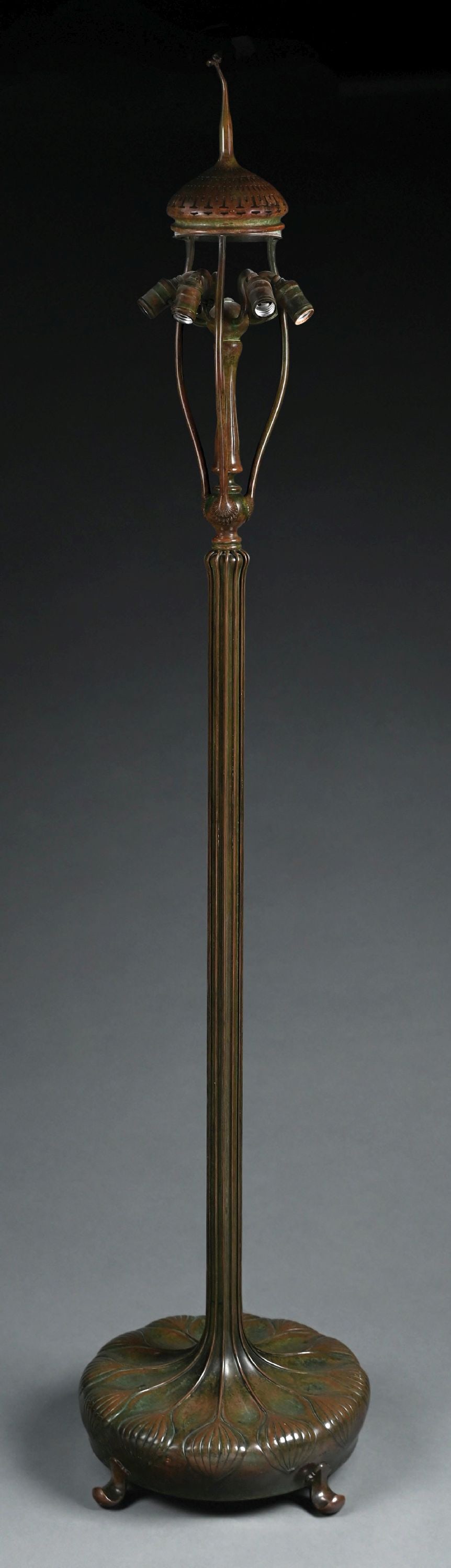 IMPORTANT TIFFANY STUDIOS HYDRANGEA "SNOWBALL" LEADED GLASS FLOOR LAMP - 6