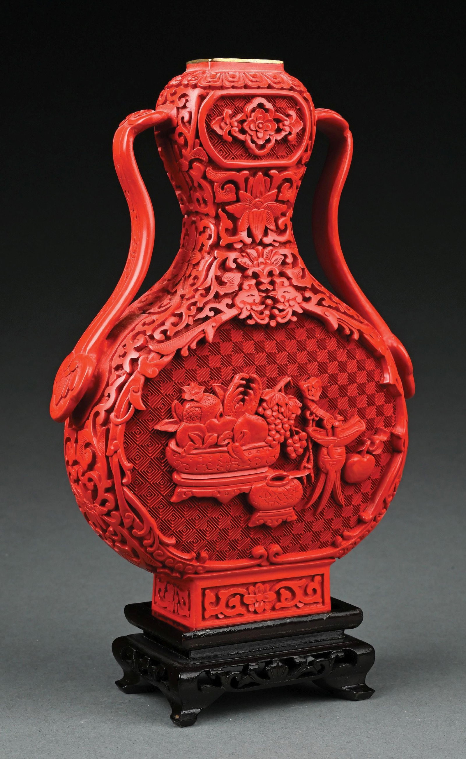 RED CINNABAR VASE (1 of 4)