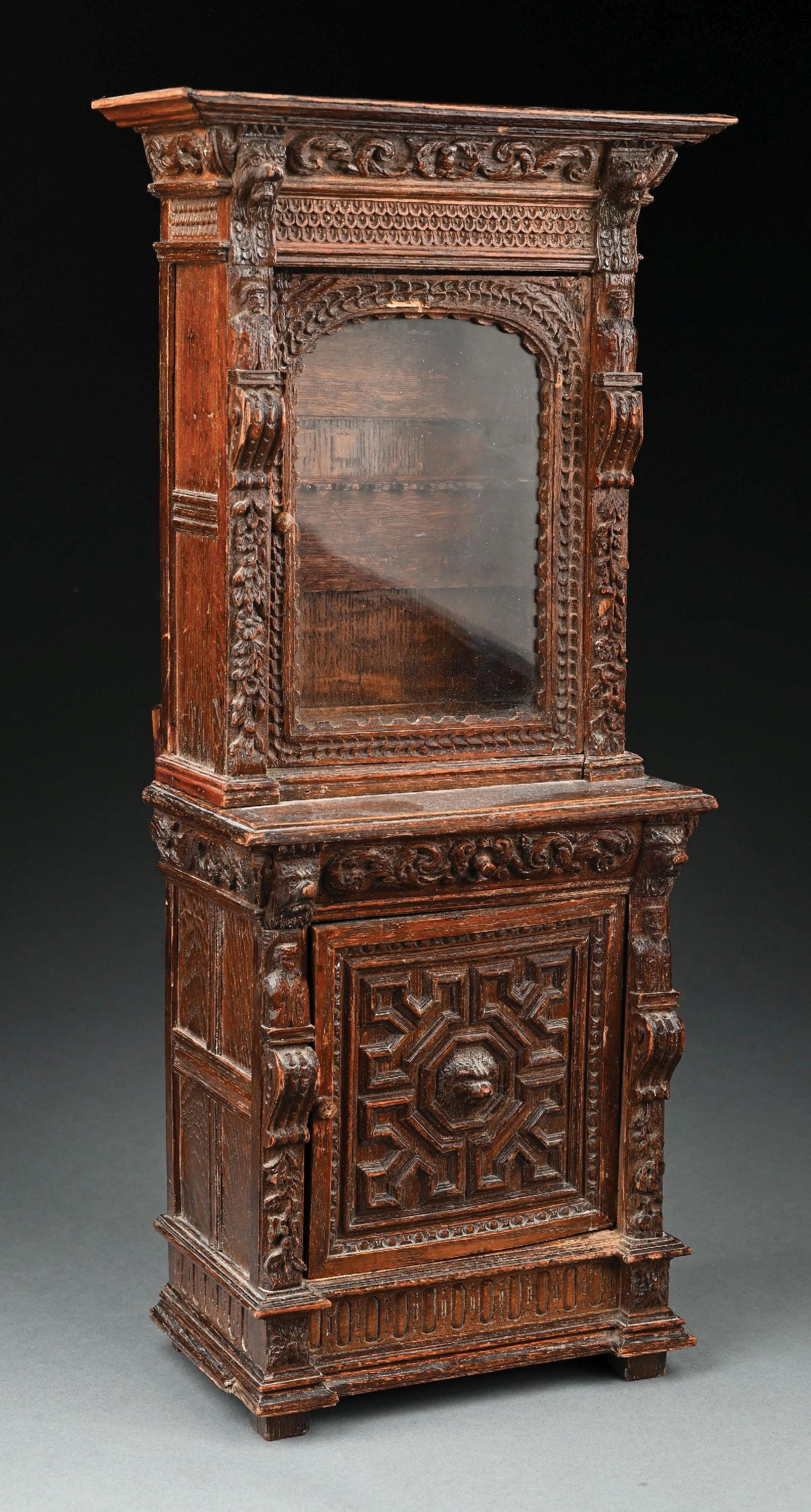 OAK DISPLAY CABINET MINIATURE SALESMAN SAMPLE (1 of 4)