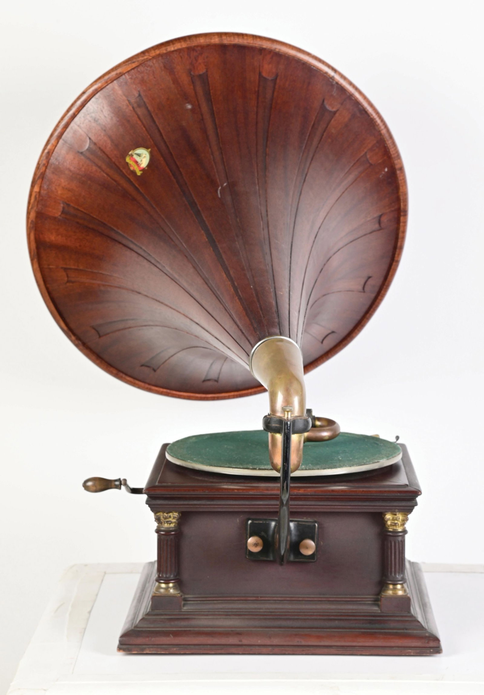 RCA VICTOR TYPE VI RECORD PHONOGRAPH - 4