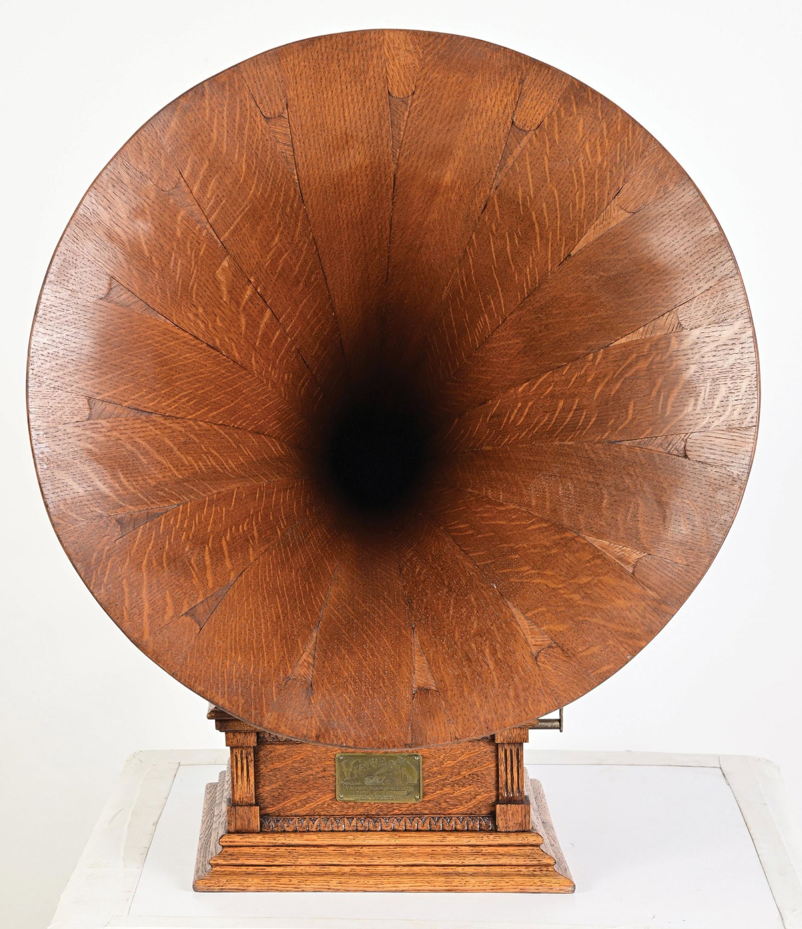RCA VICTOR TYPE M RECORD PHONOGRAPH - 2