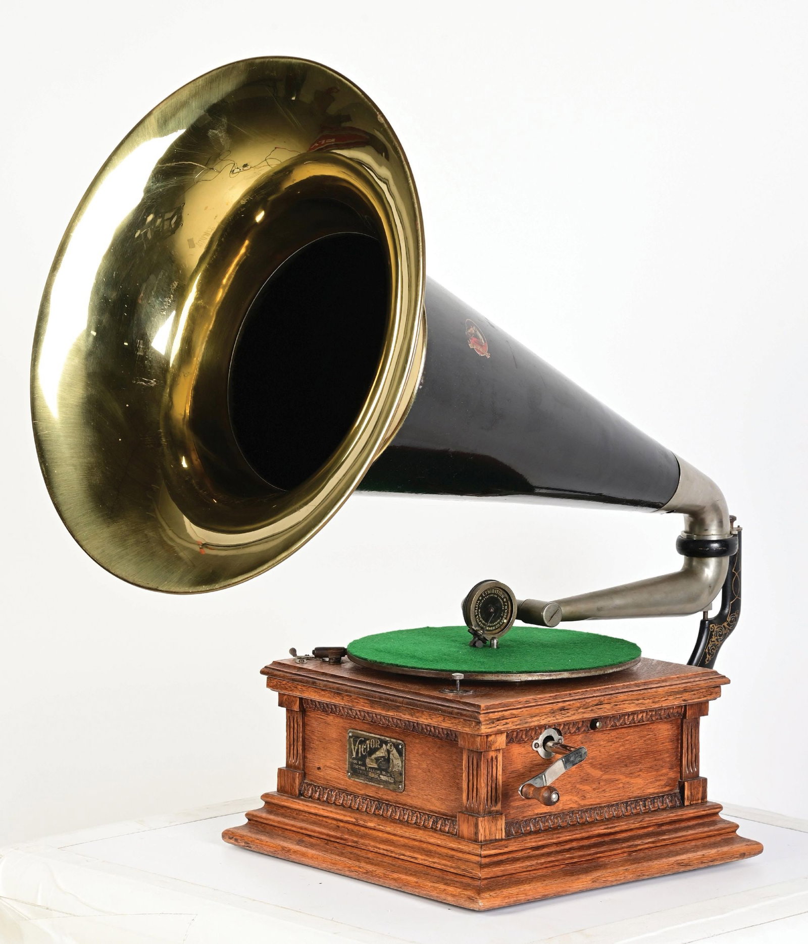RCA VICTOR TYPE M RECORD PHONOGRAPH - 3
