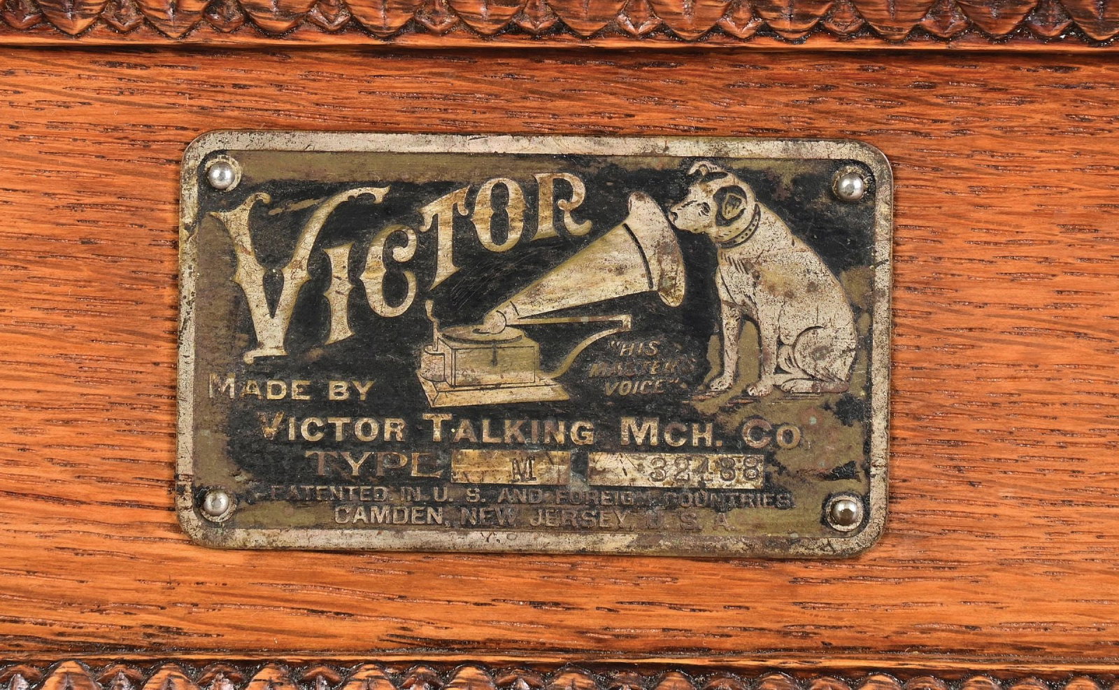 RCA VICTOR TYPE M RECORD PHONOGRAPH - 5