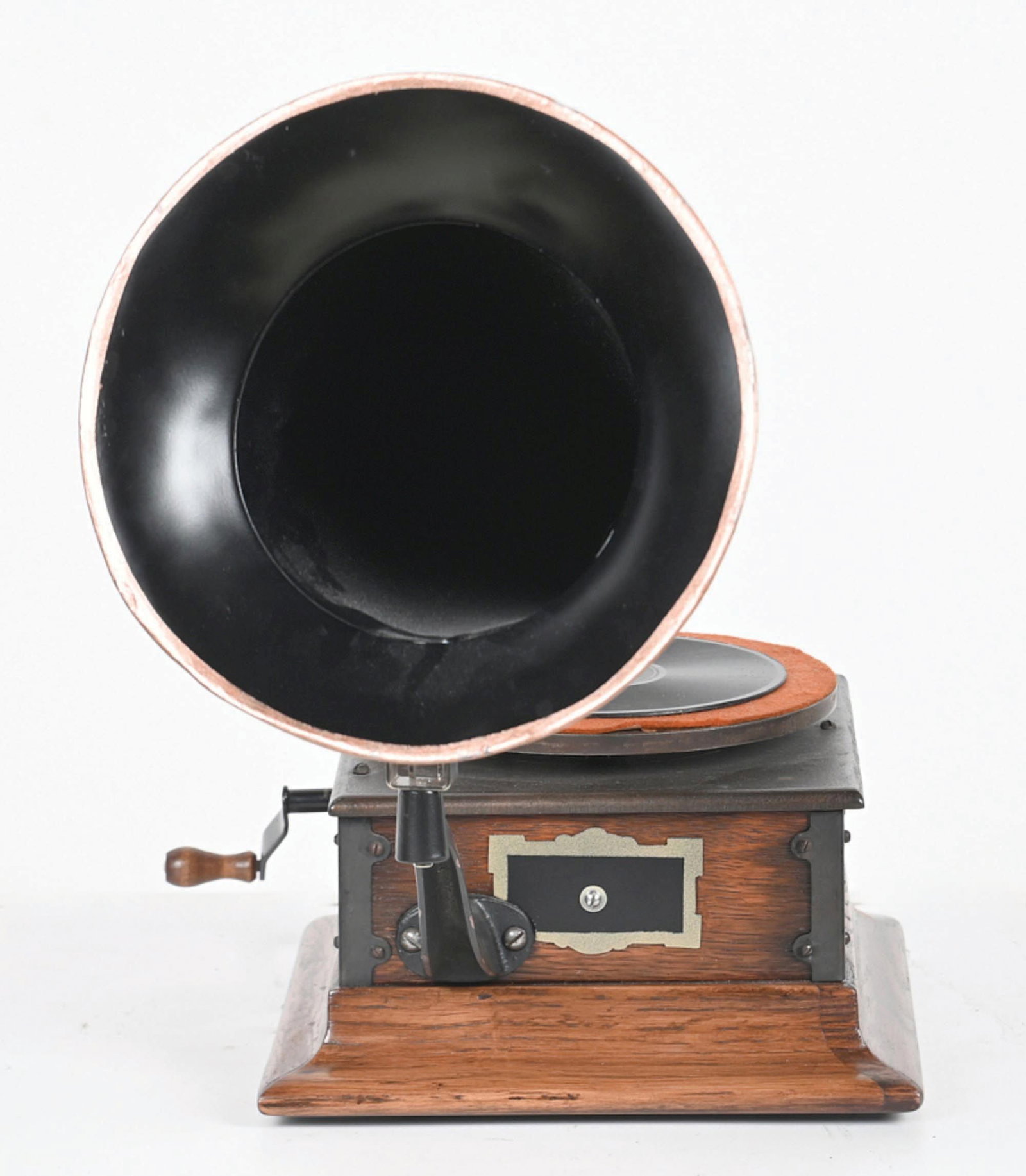 VICTOR TYPE R DISC PHONOGRAPH - 2