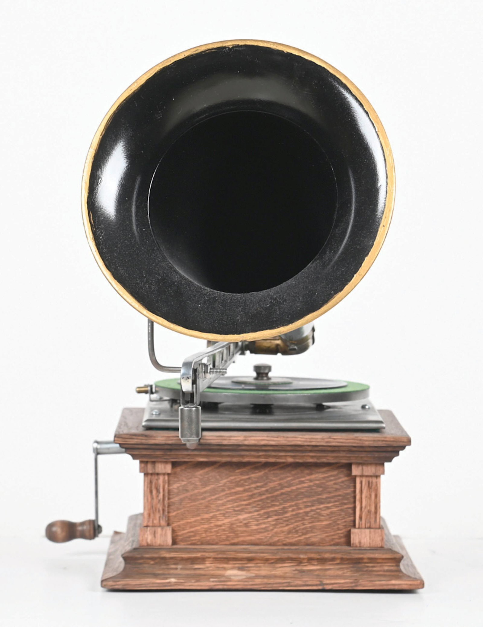 VICTOR TYPE C DISC PHONOGRAPH - 2