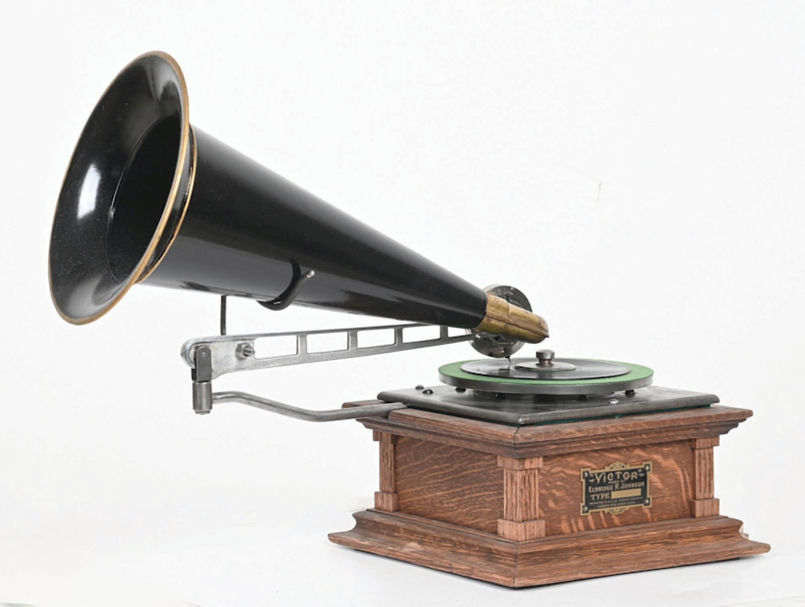 VICTOR TYPE C DISC PHONOGRAPH - 3