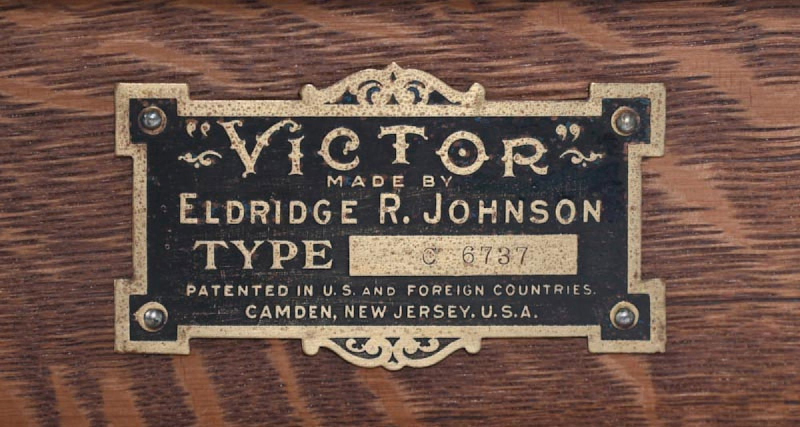 VICTOR TYPE C DISC PHONOGRAPH - 5