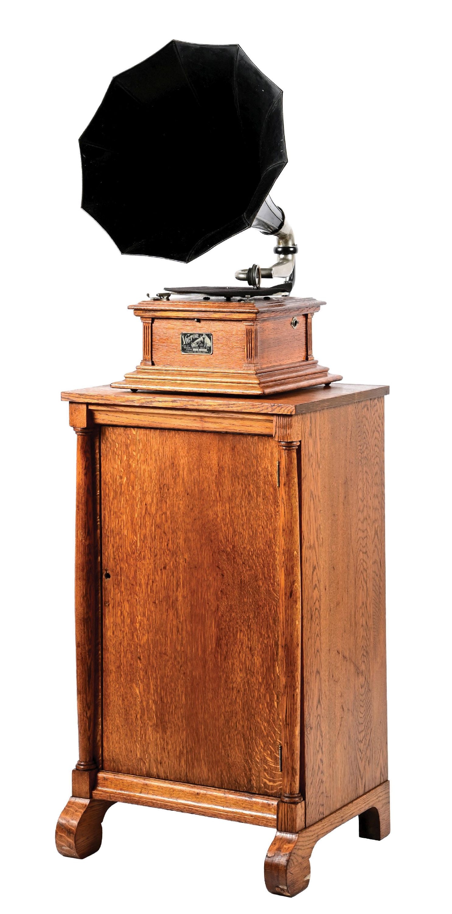 RCA VICTOR TYPE III DISC PHONOGRAPH ON OAK STAND - 3