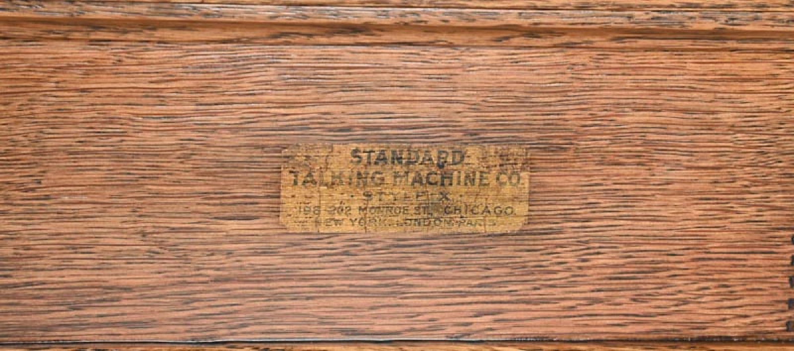 STANDARD TALKING MACHINE CO. RECORD PHONOGRAPH - 5