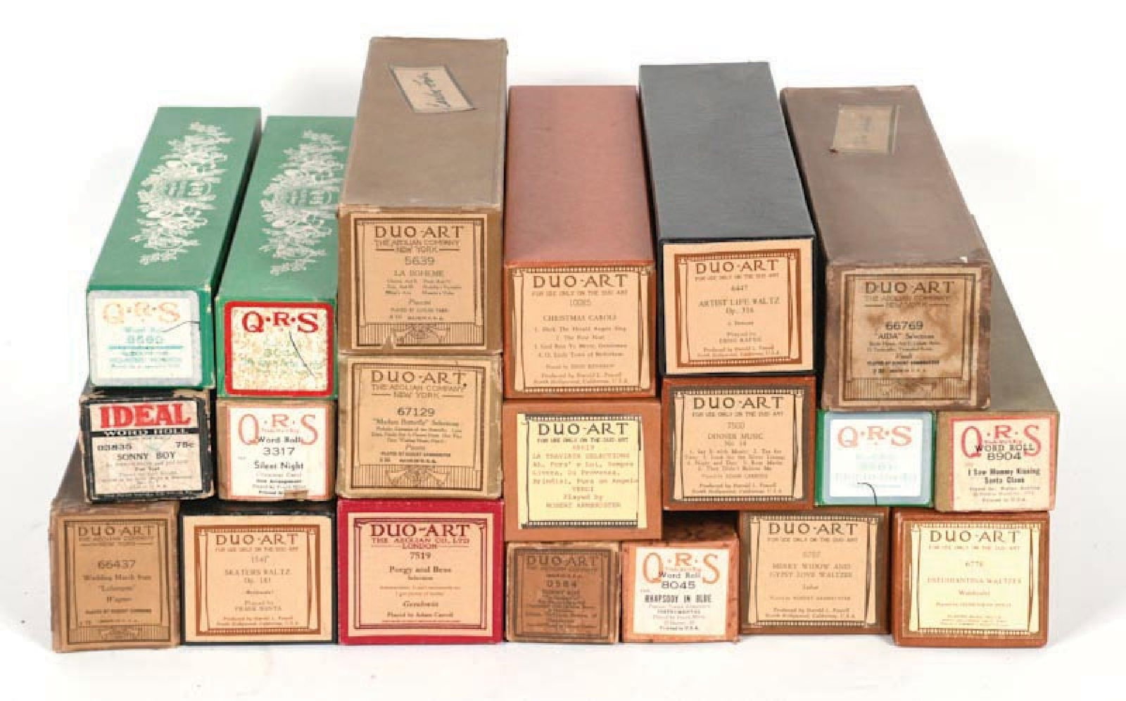 LARGE COLLECTION OF PLAYER PIANO MUSIC ROLLS (1 of 2)