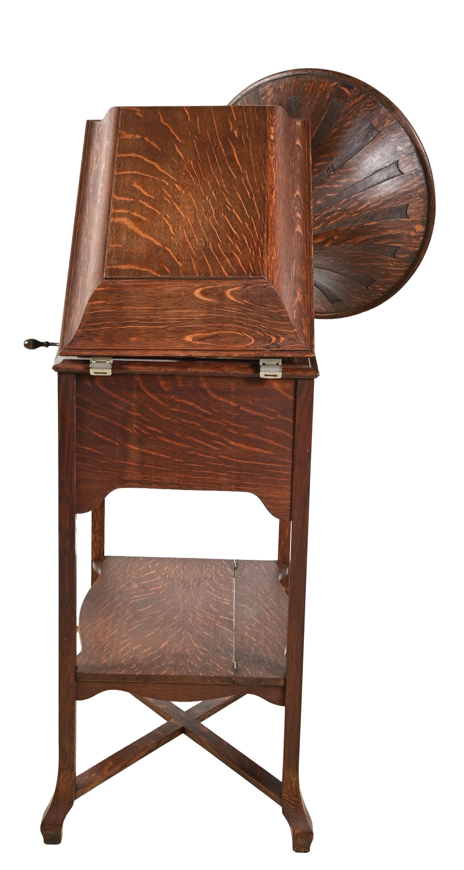 RCA VICTOR "SCHOOLHOUSE" PHONOGRAPH - 5