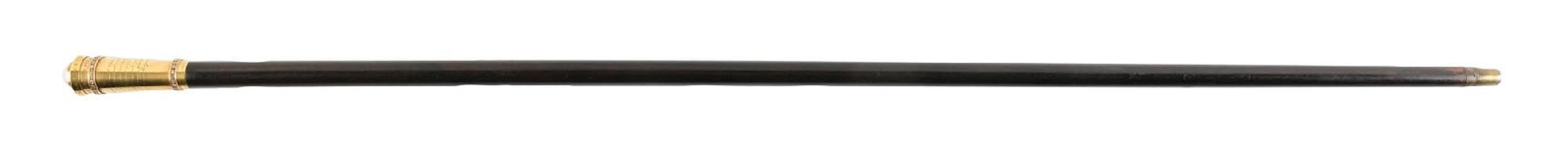 18K GOLD DECLARATION OF INDEPENDENCE CANE W/MABE PEARL & DIAMONDS: Rare and important antique 18k yellow gold "Declaration of Independence" cane top set with a beautiful and large bluish-gray mabe pearl measuring 20mm in diameter, and 67 round cut diamonds, each