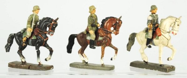 Lineol 7cm German Army Soldiers on Horse.: Includes three different figures as shown in photo. Cracks in bases and legs along with paint embellishment. Condition (Good).