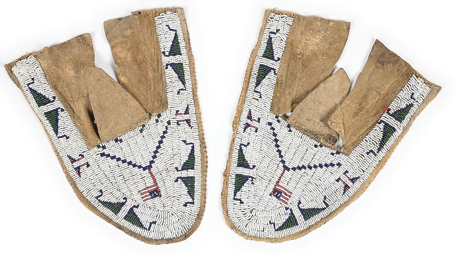 A PAIR OF SIOUX (LAKOTA) MOCCASIN UPPERS (1 of 4)