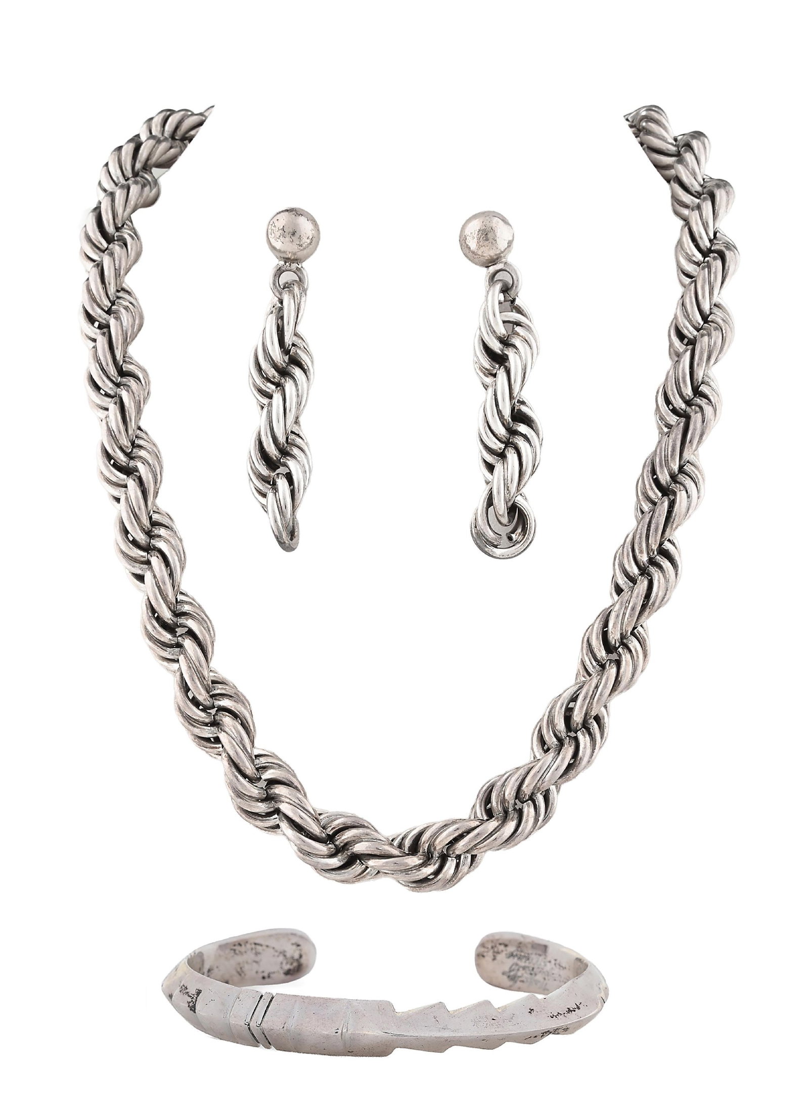 NAVAJO (DINÉ) SILVER SET (1 of 7)