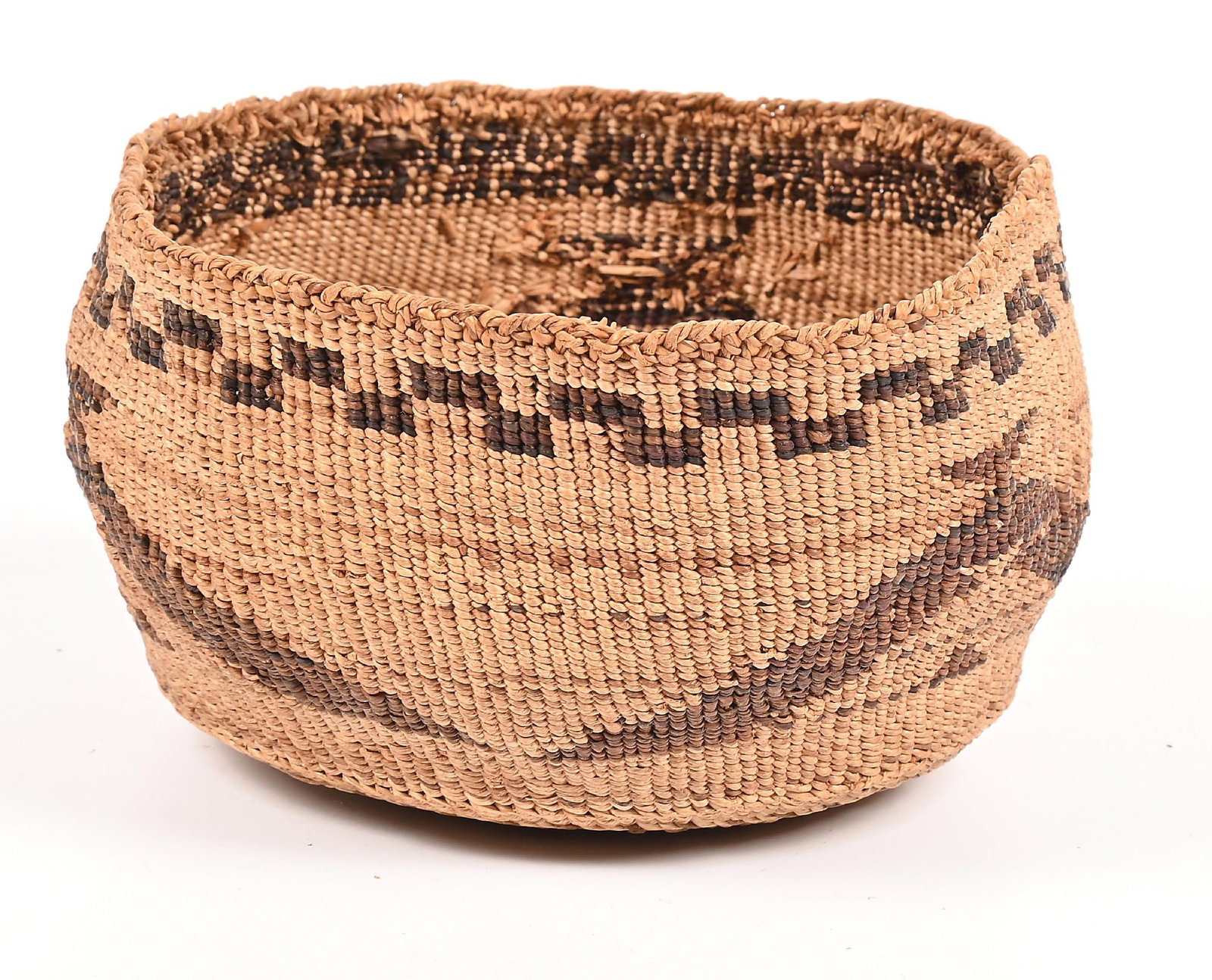 KLAMATH MODOC BASKET - 2