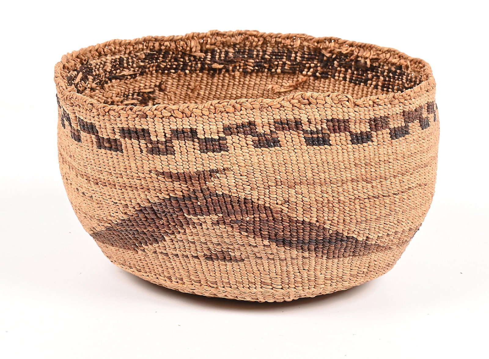 KLAMATH MODOC BASKET - 3