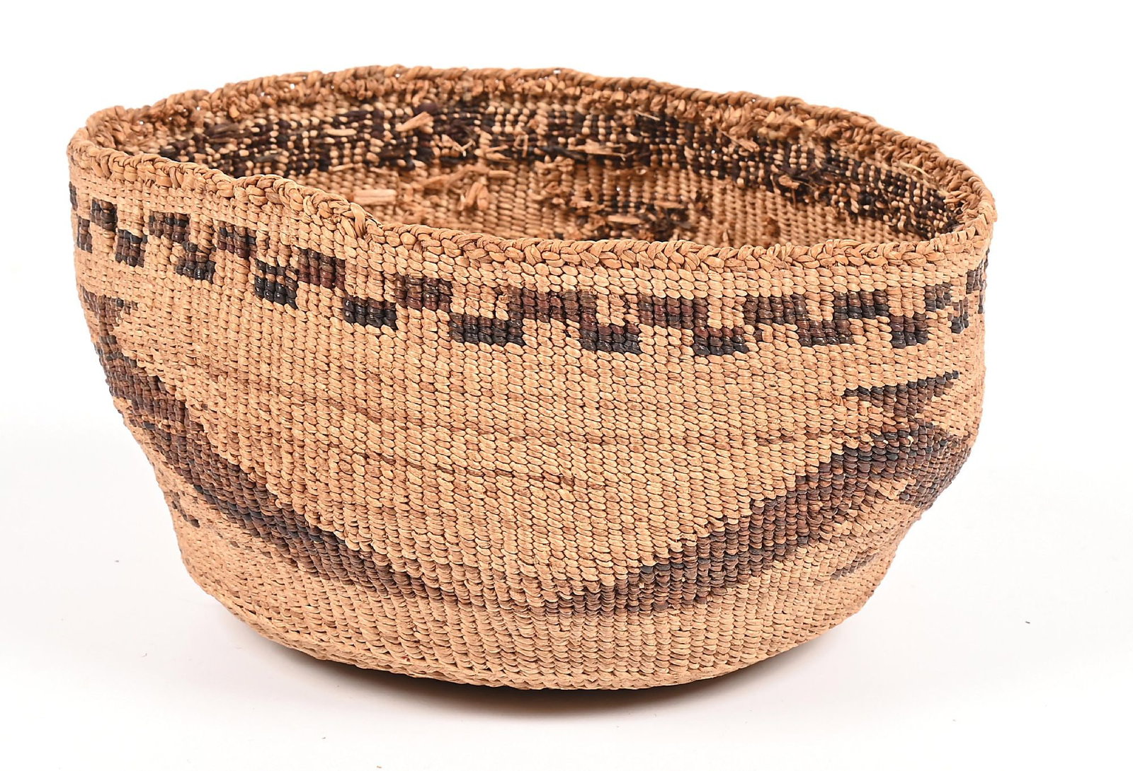 KLAMATH MODOC BASKET - 4