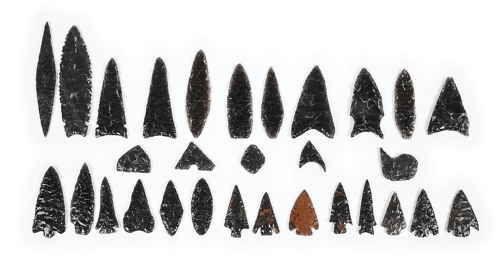 LOT OF 30: KLAMATH-MODOC OBSIDIAN POINTS (1 of 4)