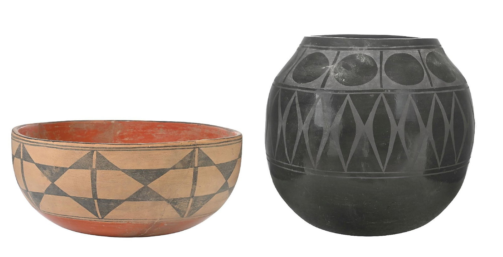 LOT OF 2: SANTO DOMINGO (KEWA) POLYCHROME DOUGH BOWL AND BLACKWARE POTTERY JAR (1 of 4)
