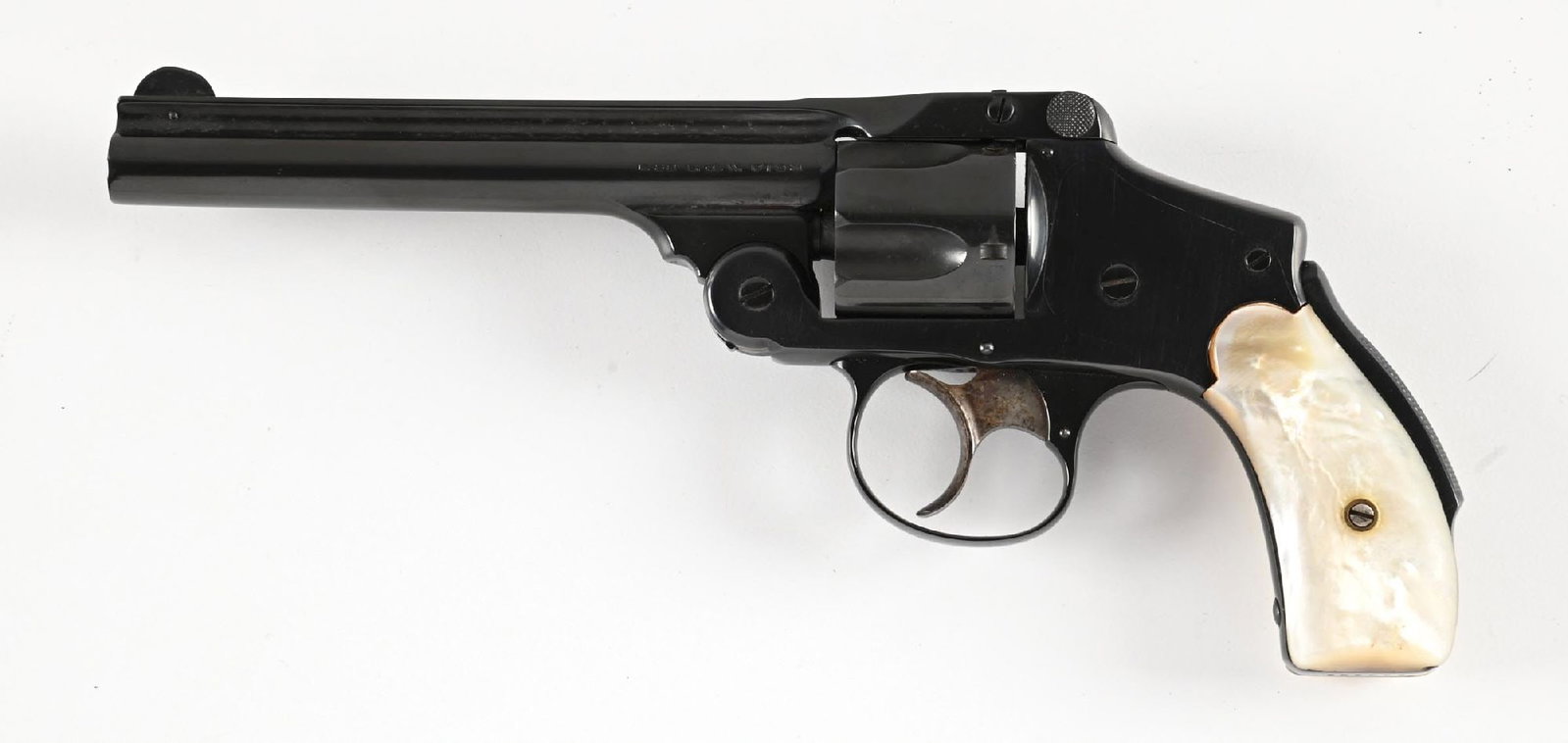 (C) SMITH & WESSON 5TH MODEL SAFETY HAMMERLESS .38 DOUBLE ACTION REVOLVER. (1 of 2)