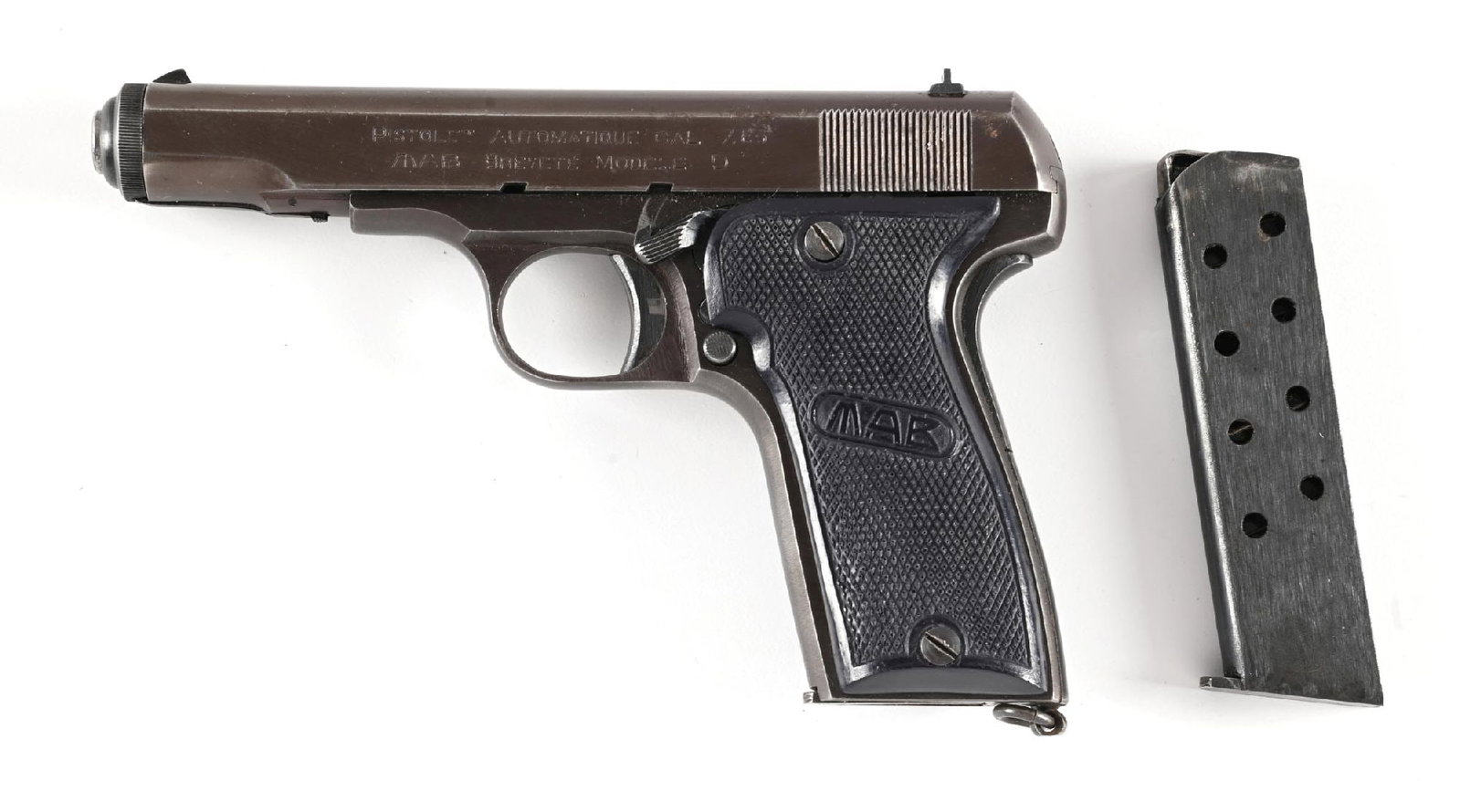 (C) WWII MAB MODEL D SEMI-AUTOMATIC PISTOL WITH GERMAN MILITARY INSPECTIONS.: This French made pocket pistol was procured for use by the German Wehrmacht after the fall of France in June of 1940. Military use is verified by the waffenamt inspector "WaA 020" stamp found on the l
