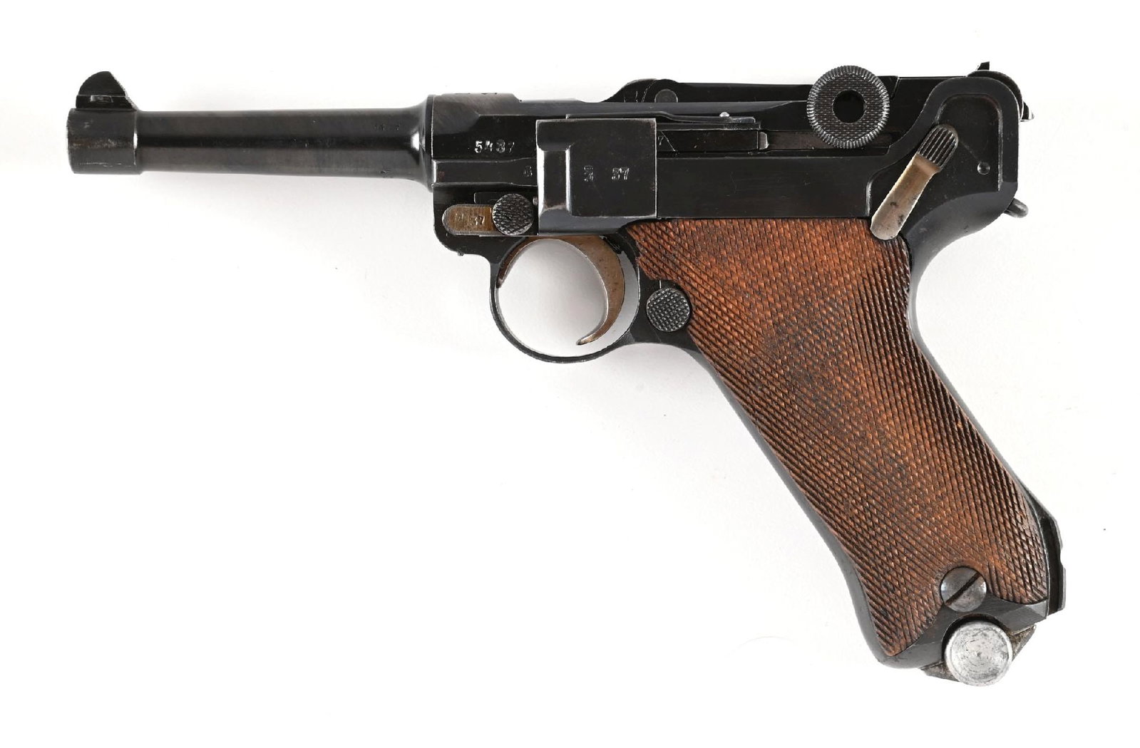 (C) 1918/1920 POLICE DOUBLE DATE DWM P.08 LUGER SEMI AUTOMATIC PISTOL.: Standard WWI issue Luger reissued to police in 1920 per the Versailles Treaty. The front strap has a police unit stamp "S.BrI 67". (Brandenburg?) The chamber has the factory 1918 date stamp with 1920 