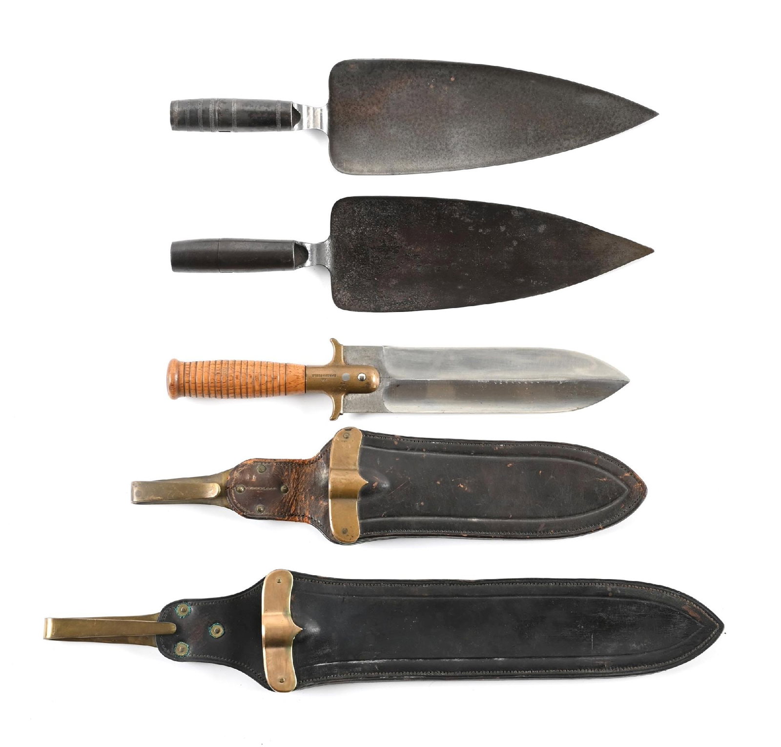 LOT OF 4: US INDIAN WARS TROWEL BAYONETS AND M1880 HUNTING KNIFE. (1 of 2)