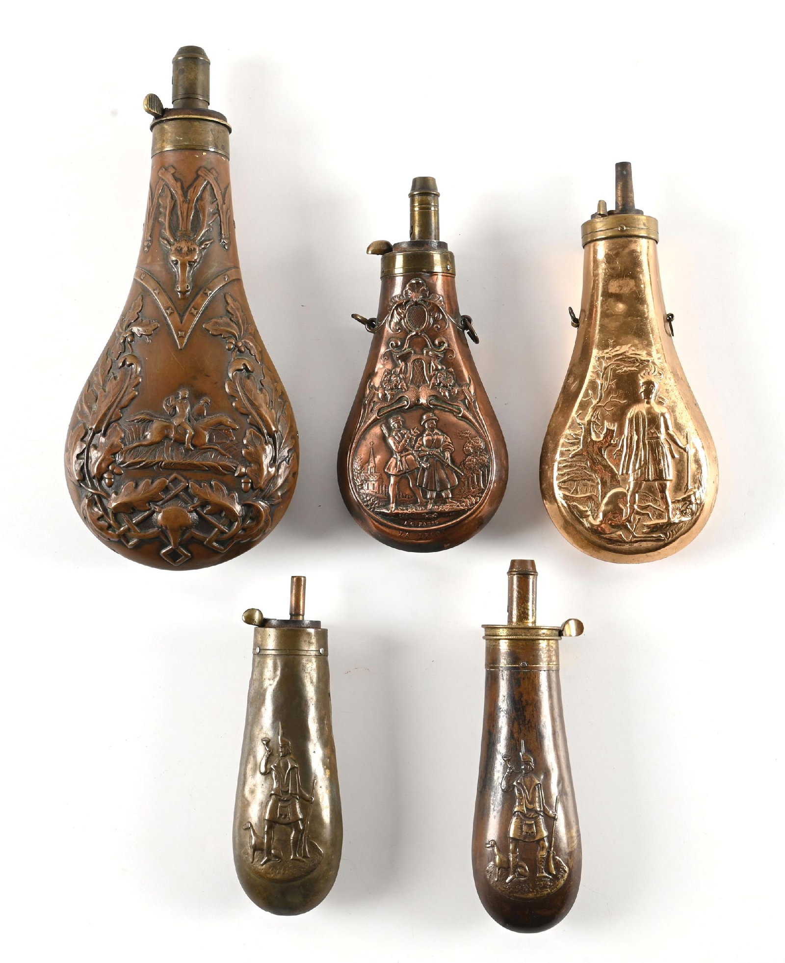 LOT OF 5: FIGURAL HUNTING SCENE POWDER FLASKS. (1 of 2)