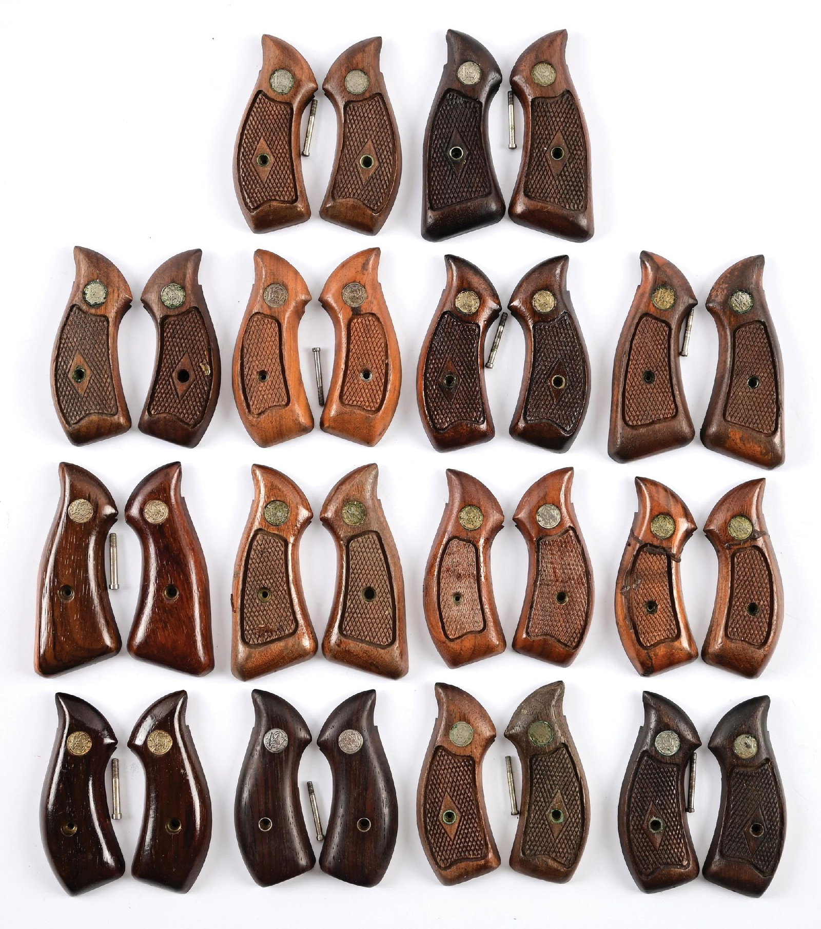 LOT OF (14) MISCELLANEOUS SMITH & WESSON J-FRAME REVOLVER GRIPS. (1 of 2)