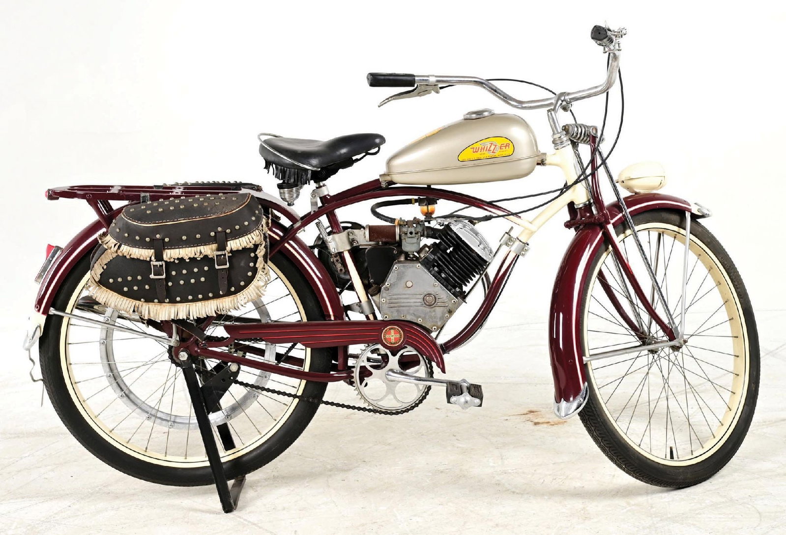 1946 WHIZZER MODEL H MOTOR KIT ON A SCHWINN 26” BOYS BICYCLE (1 of 8)