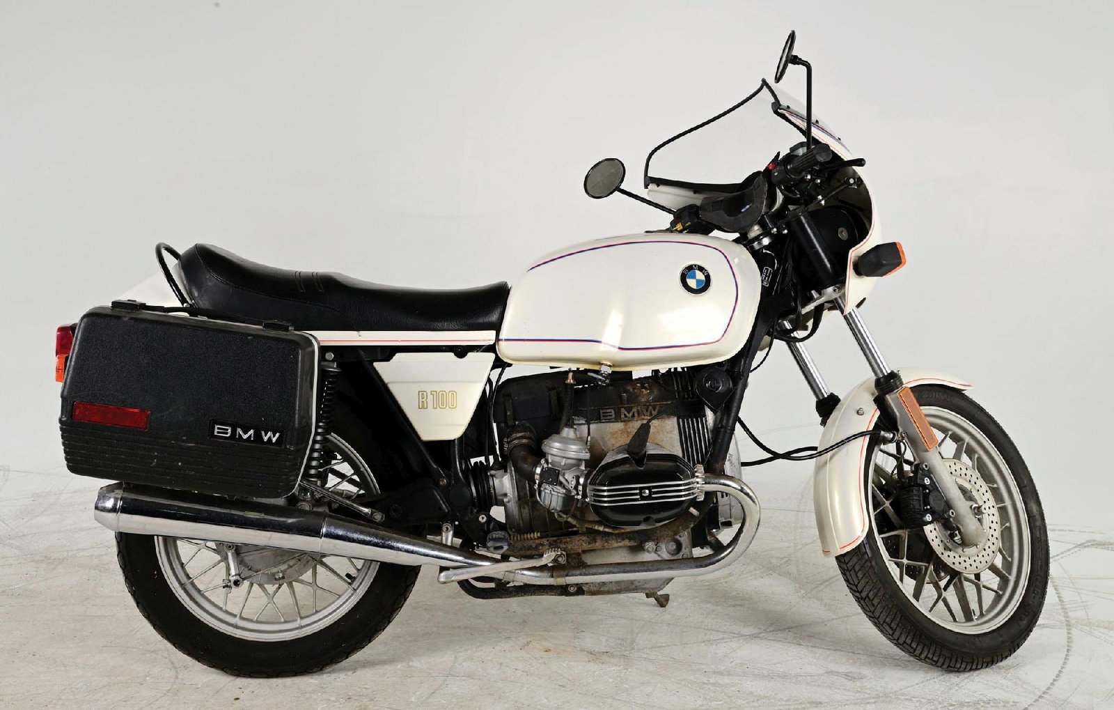 1984 BMW R100 MOTORCYCLE W/ EXTRA PARTS (1 of 9)