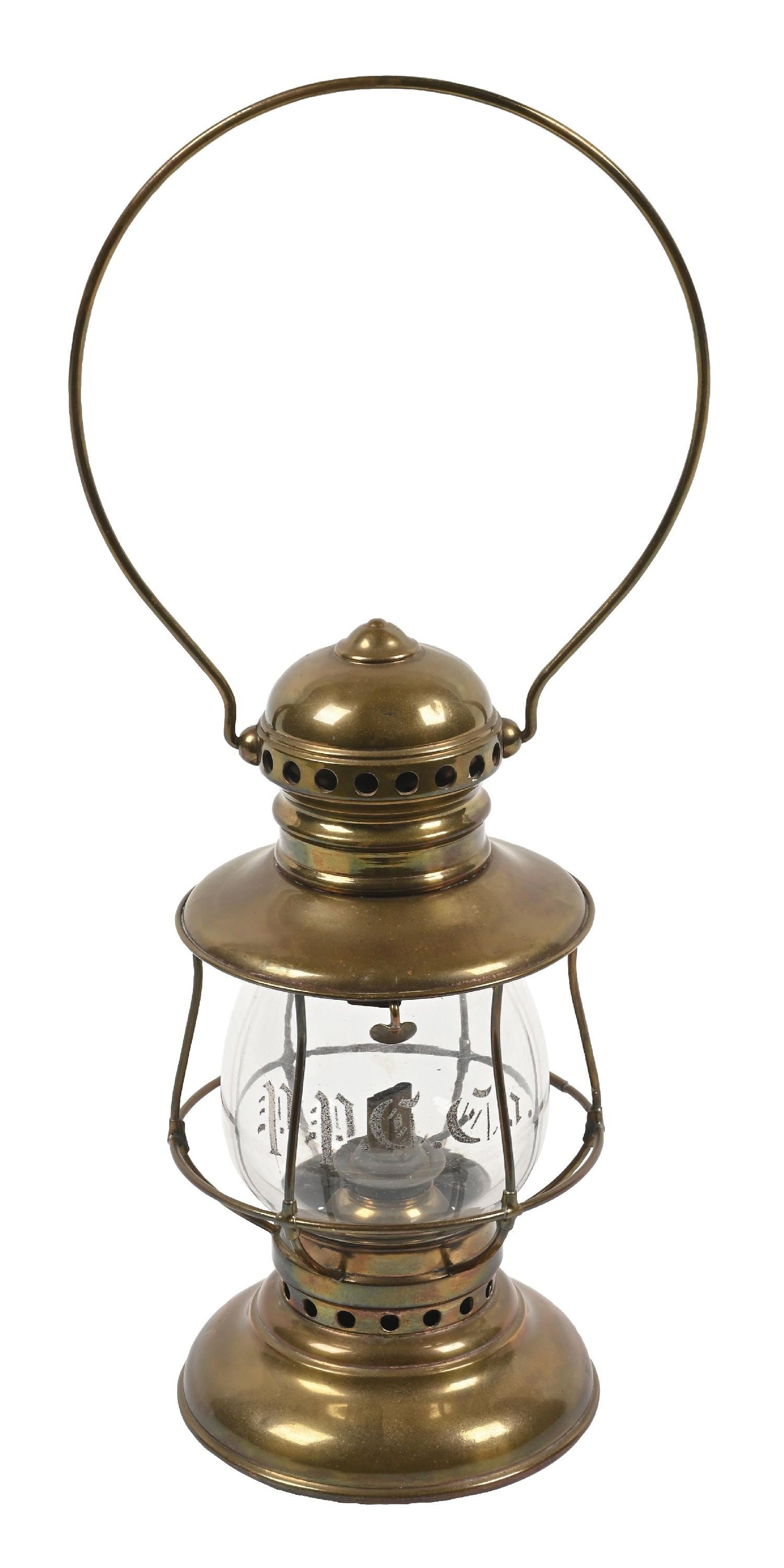 CONDUCTOR’S RAILROAD LANTERN: A brass Pullman conductor’s model, hallmarked “ADAMS & WESTLAKE CO. CHICAGO” on the screw-off fount. The clear globe is correct for this model and is nicely etched