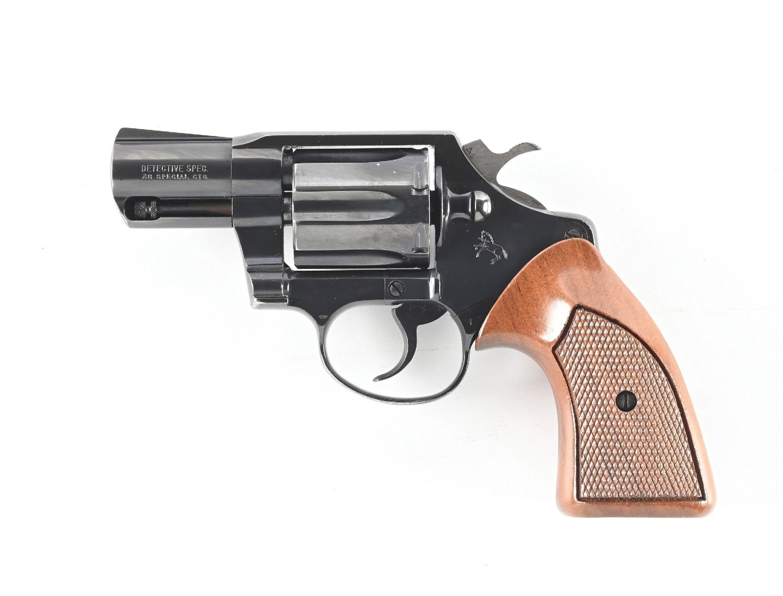(M) COLT 3RD ISSUE DETECTIVE SPECIAL DOUBLE ACTION REVOLVER.: Dates to 1980, third issue. Standard blue dual finish, fixed sights, shrouded ejector rod and sporting checkered walnut grips. CONDITION: Excellent. Shows near new with a hint of high edge wear. Mecha