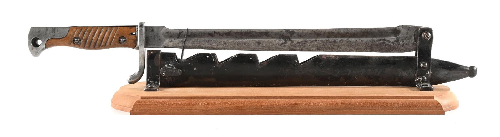 GERMAN M9/05 BAYONET COVERTED TO WOOD SPLITTER. (1 of 2)